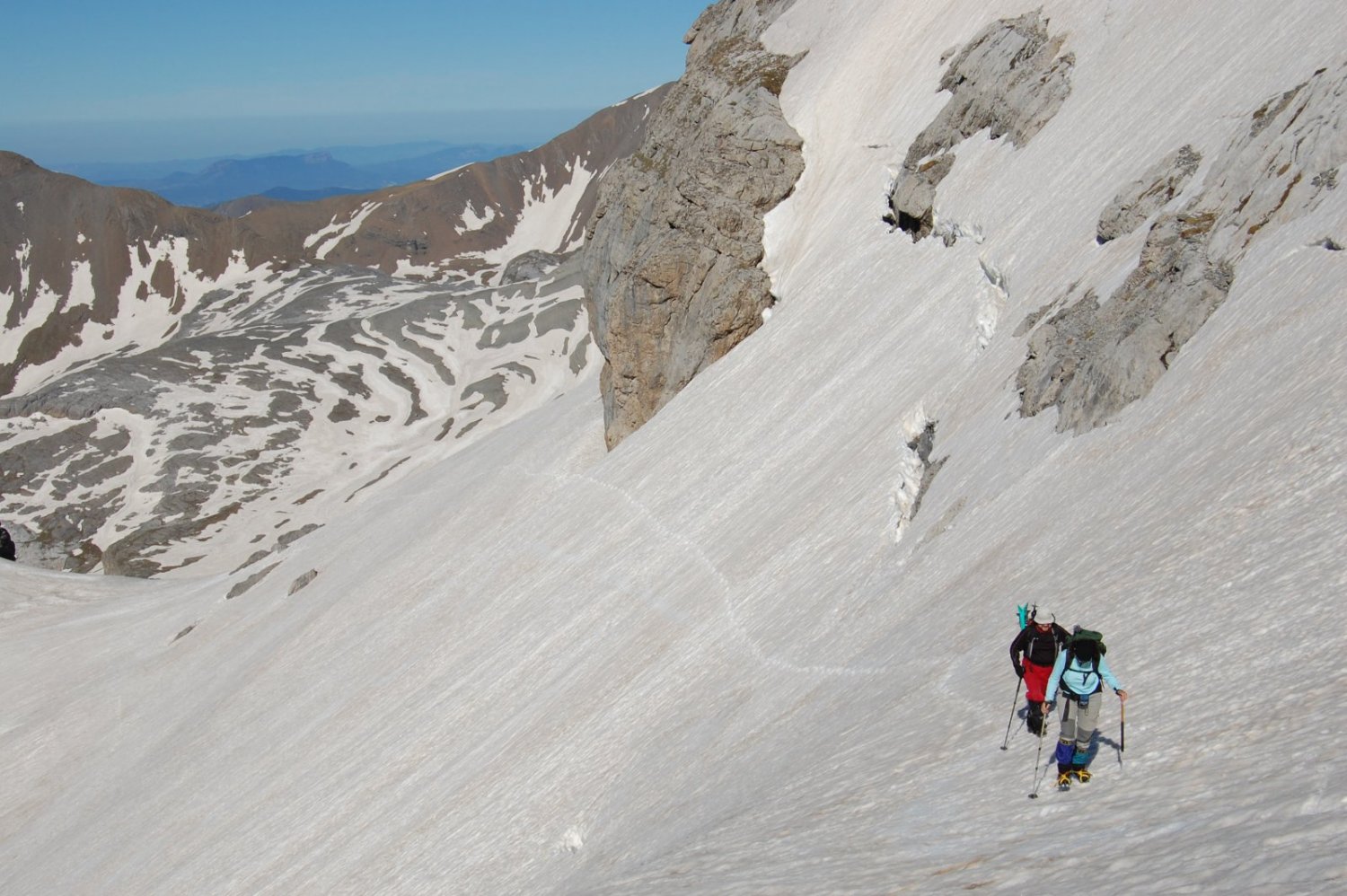 Flanqueando hacia la vaguada que hay entre El Casco y La Torre.