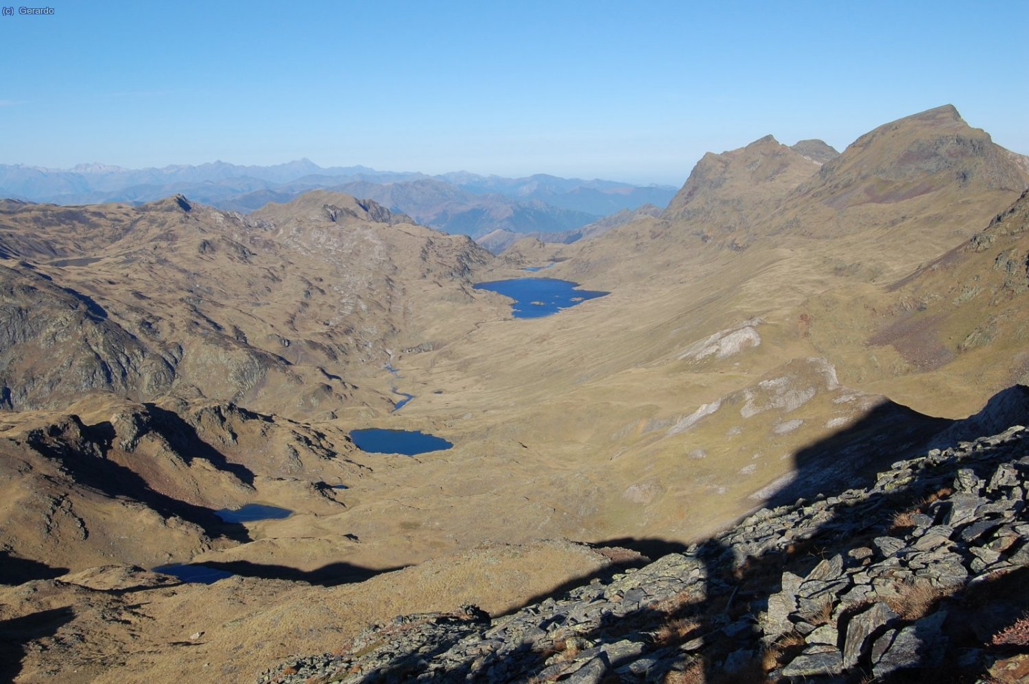 Mirando hacia la cuenca del estany de Liat, al oeste del Mauberme.