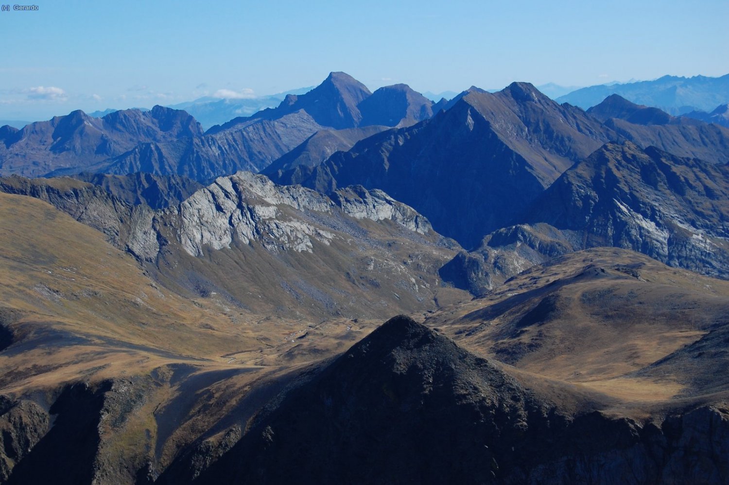 Un detalle hacia el este, donde destaca el Mont Valier.