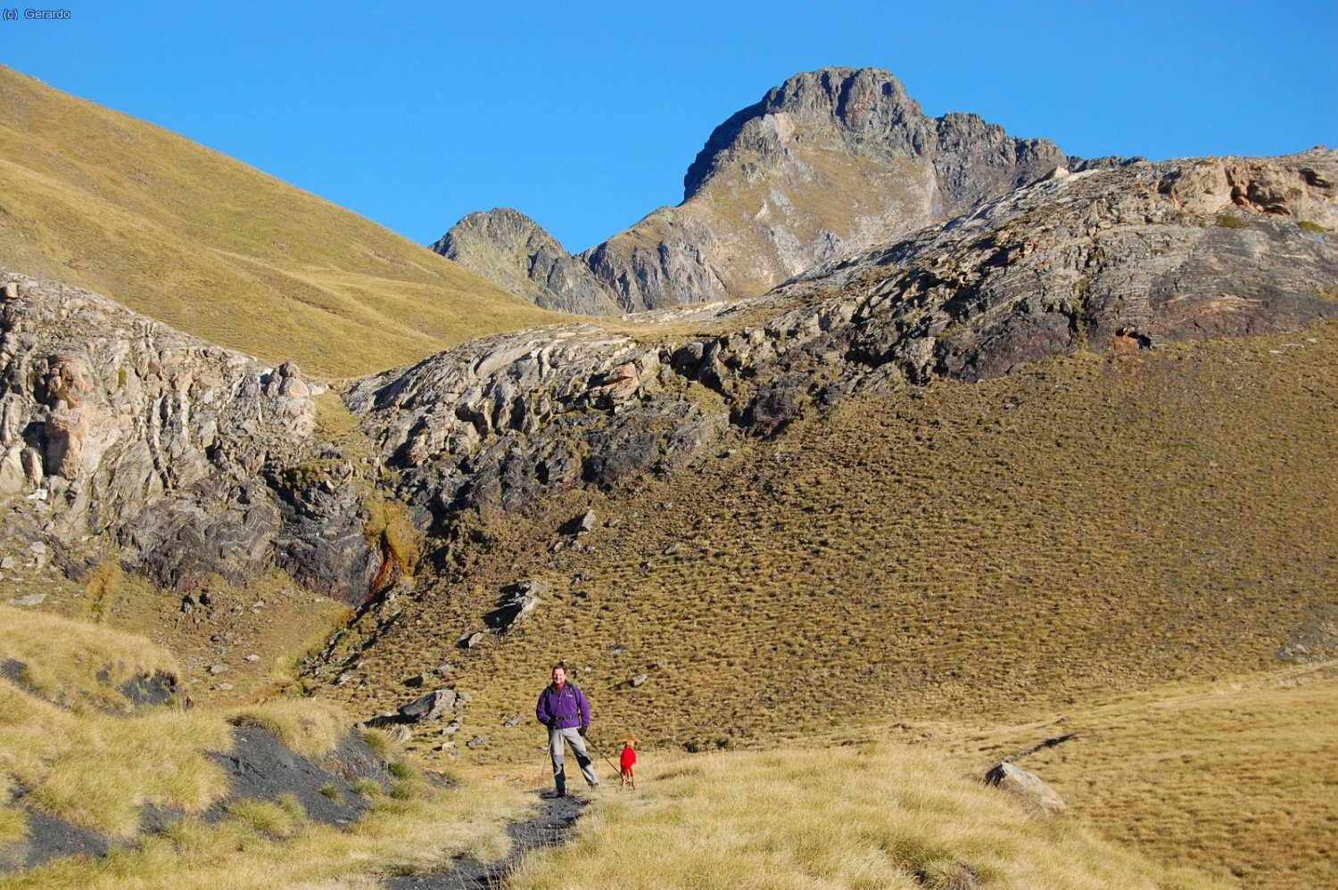 ...y lo mismo ya cerca del llac de Montoliu. Al fondo, el Mauberme.
