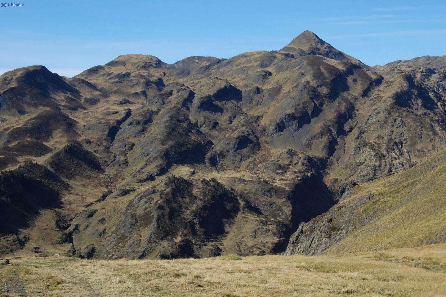 M&aacute;s texturas. Al fondo, el Tuc des Armeros, creo.