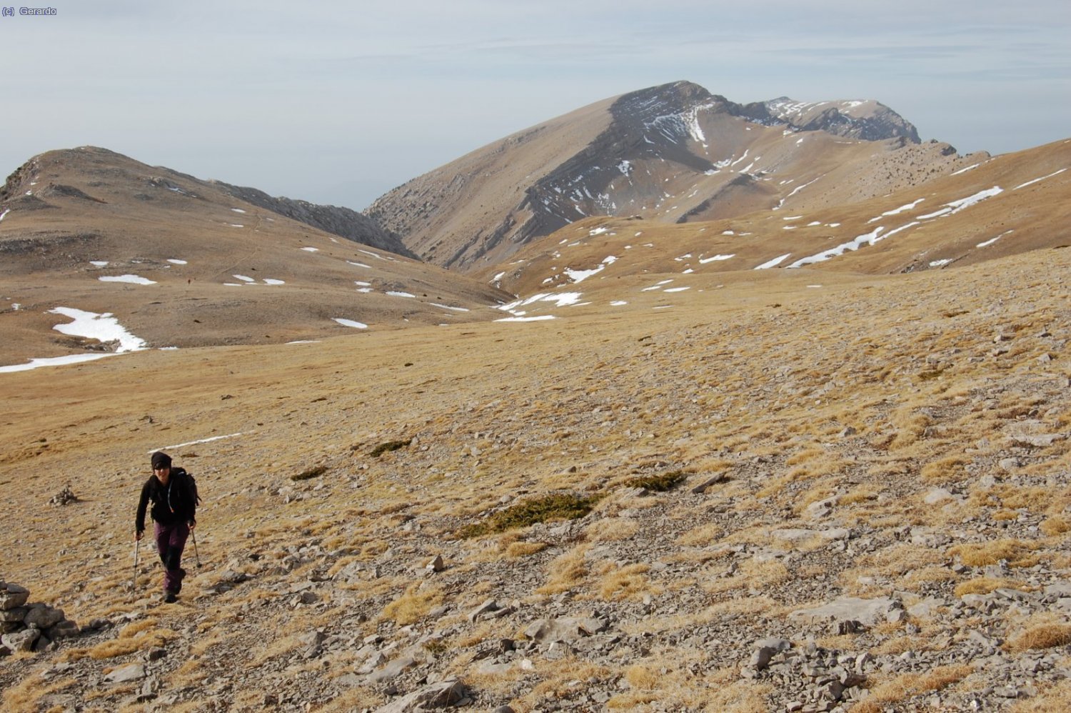 Les &agrave;mplies campes finals abans de la petita cadena somital del Comabona. Hem vingut carenant per la serralada de l