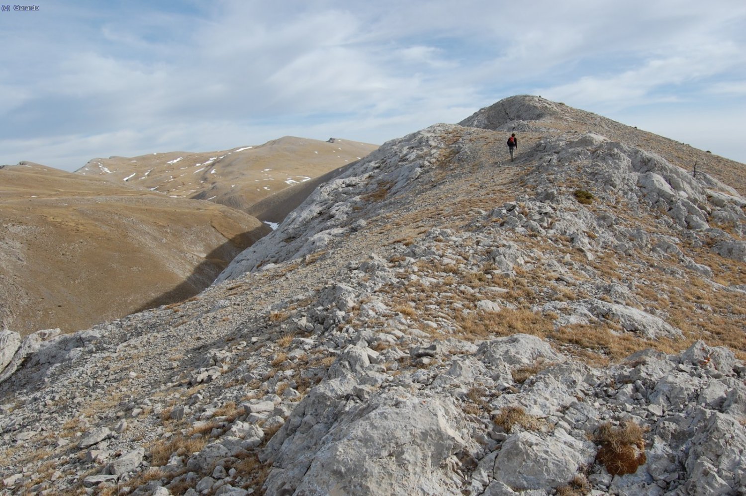La serralada que us dic. Al fons el Comabona, encara lluny.