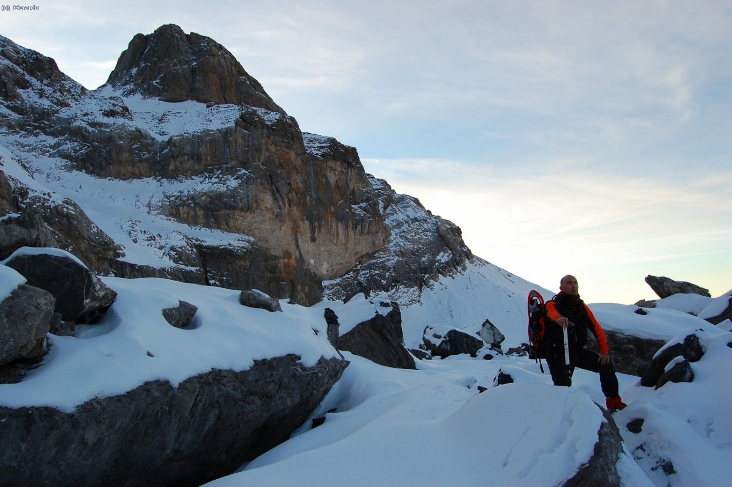 En la zona de los Bloques, con la Punta de las Escaleras, creo que es, al fondo.