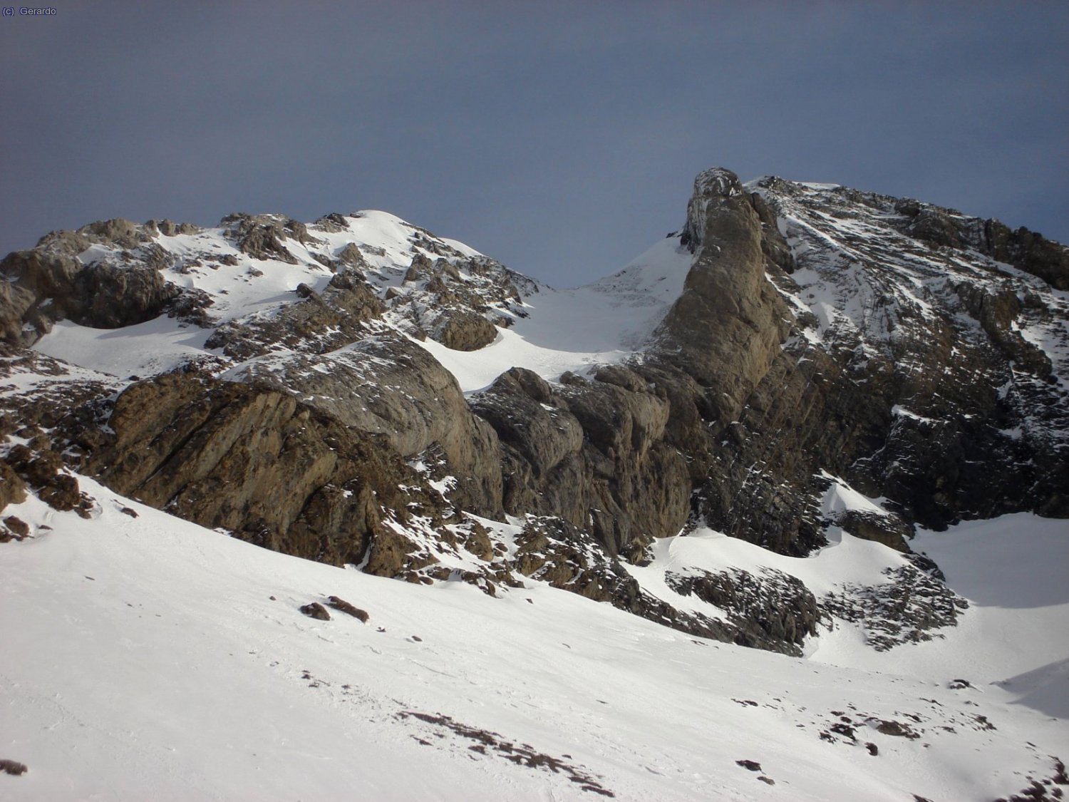 Una imagen original de La Escupidera captada por Antonio.... Casi parece la enforcadura del Pedra.....