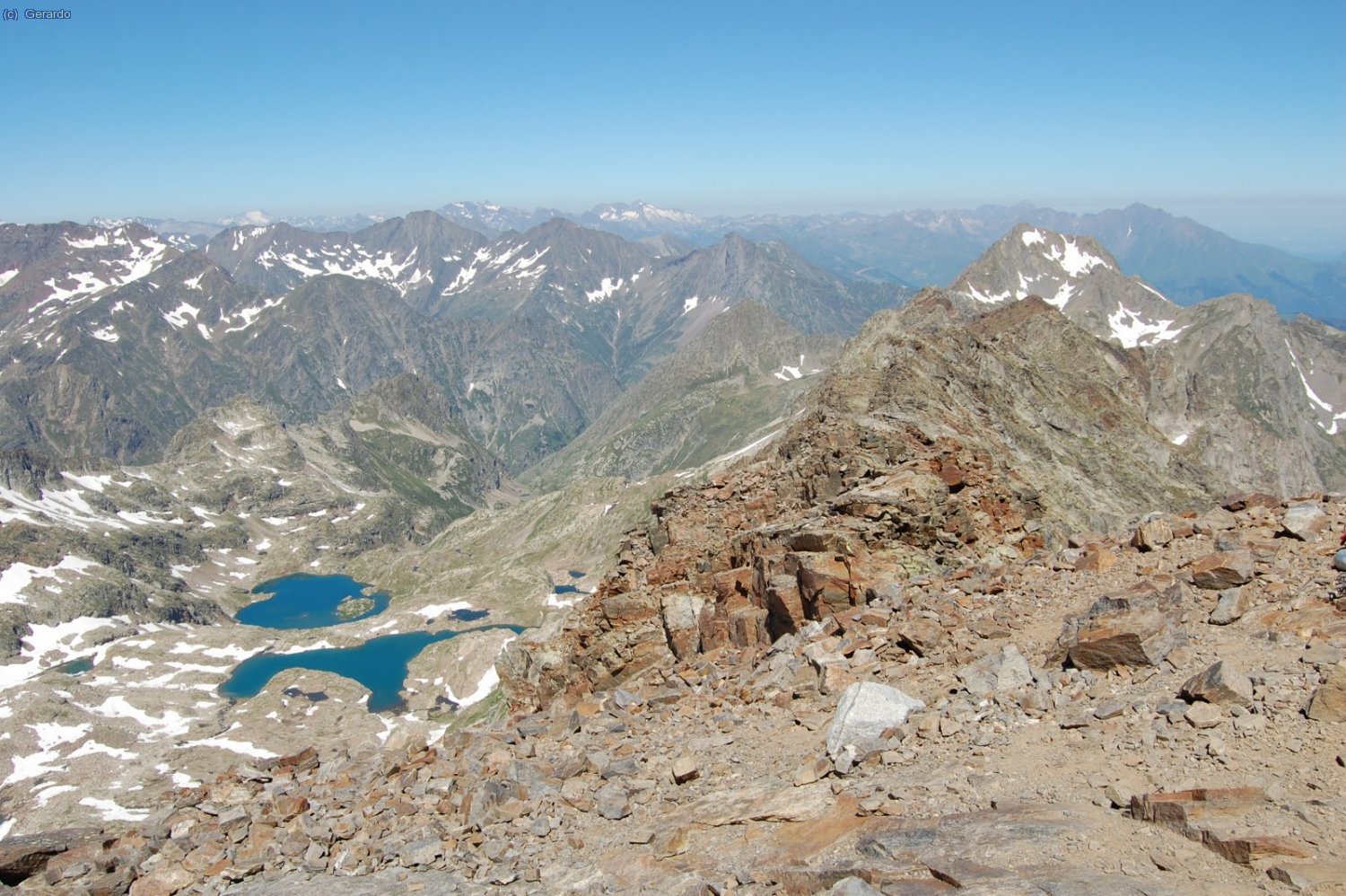 ...oeste-noroeste: Vignemale, Campbieil-Long, Neouvielle, Midi de Bigorra...