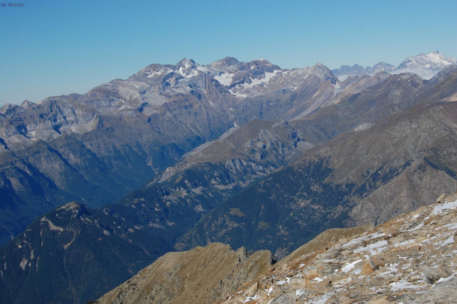 Detalle sobre la cabecera de Pineta y el Perdido.