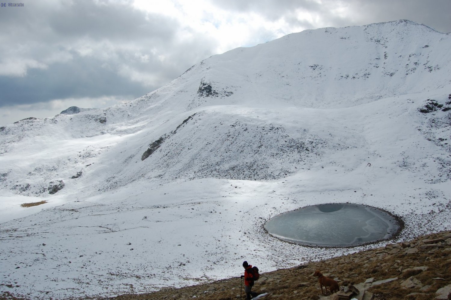 ...que aqu&iacute; veiem pr&agrave;cticament sencera, dominada pel Bastiments.