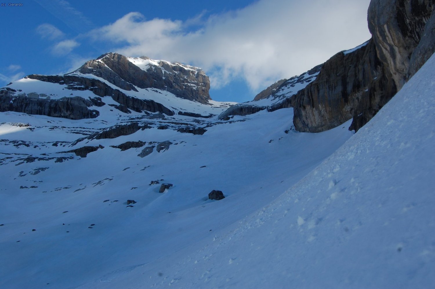 Y entonces, ya a las 9:45, decidimos tirar para el Perdido: este es el punto donde nos unimos a su ruta normal del Lago Helado.