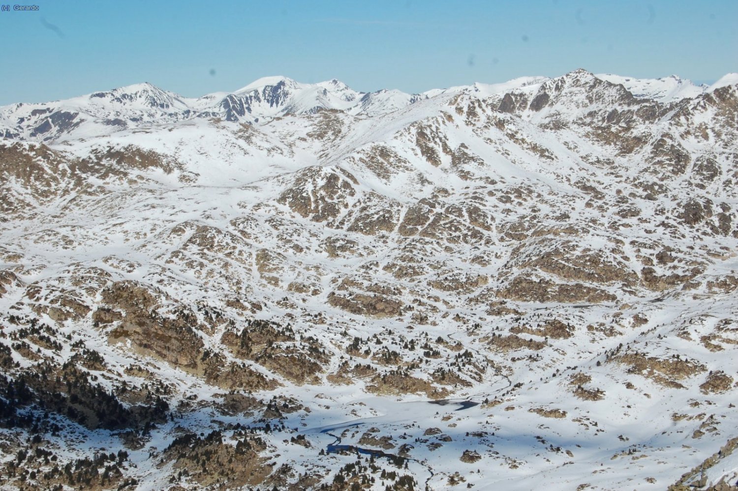 Detall cap al nordoest-nord, amb Estany&oacute;, Serrera i m&eacute;s pr&ograve;xim l