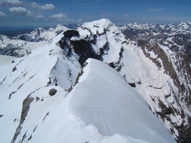 Casco, Torre y Tall&oacute;n desde La Espalda.