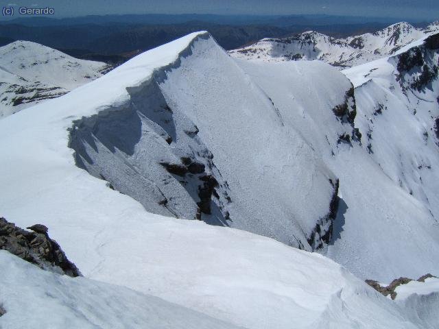 La Espalda desde el Pico Occidental de la Cascada.