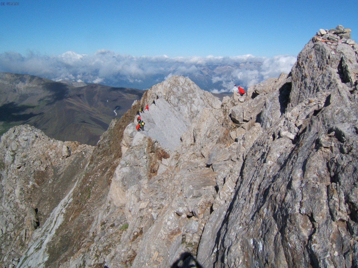 Ya en la cima del Vallibierna oriental, con el paso de caballo a la izquierda...