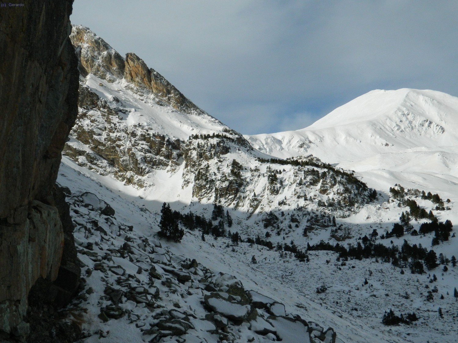Detalle hacia la arista nordeste del Fajol Gran y el lomo sur del Bastiments.