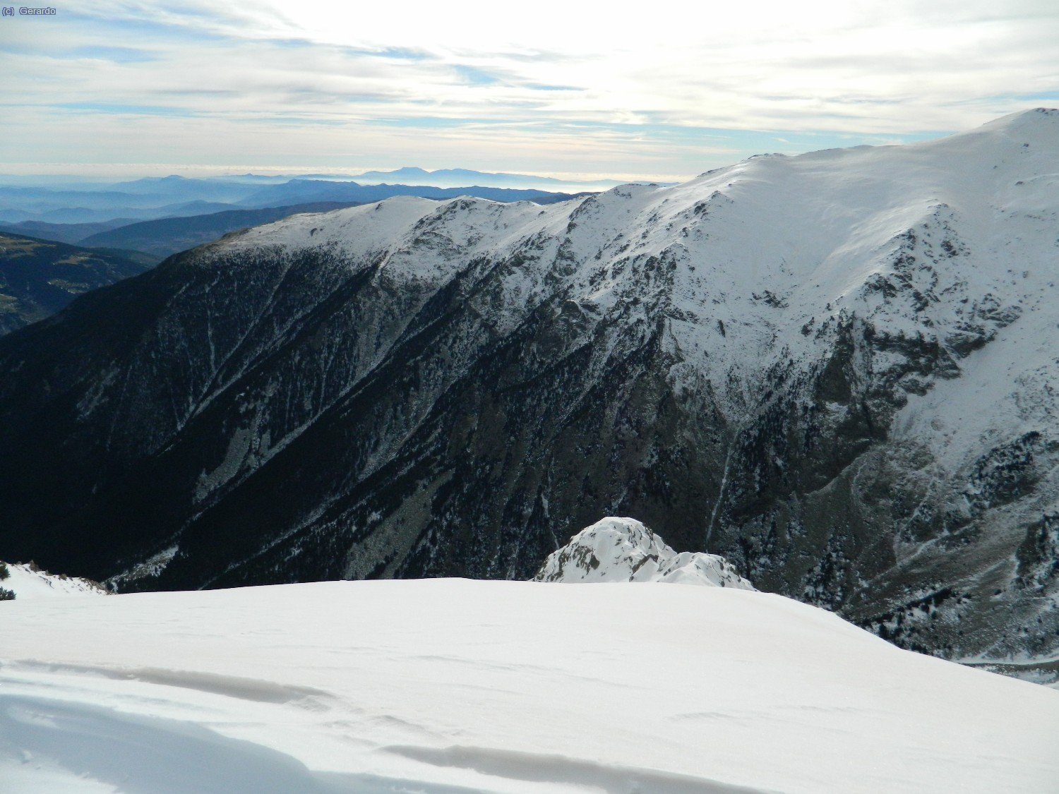 Hacia sur-sudeste, con la zona de Pastuira a la derecha y Montseny al fondo.