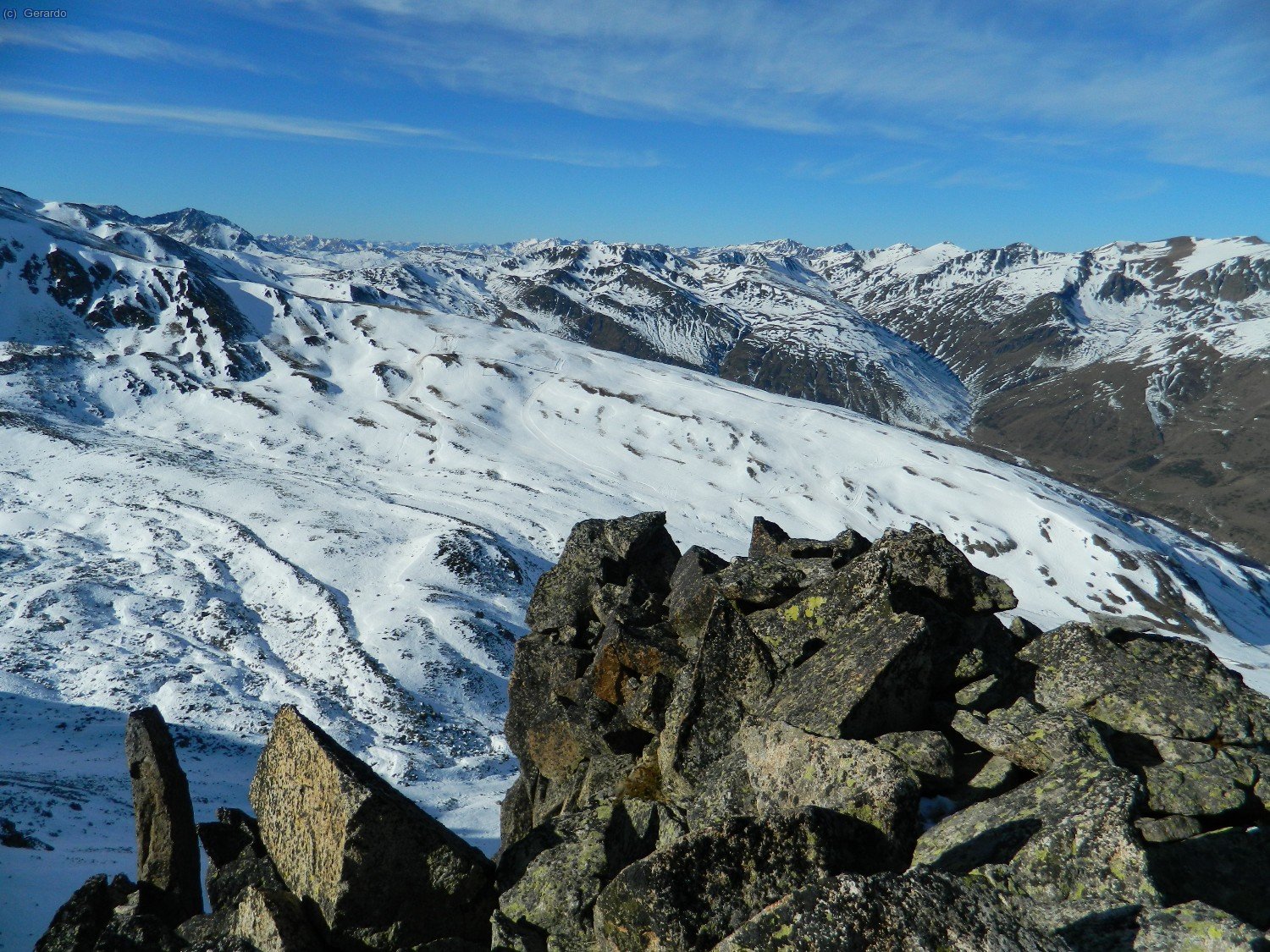 Cap a nordoest, Envalira, muntanyes andorranes, una Pica llunyana...