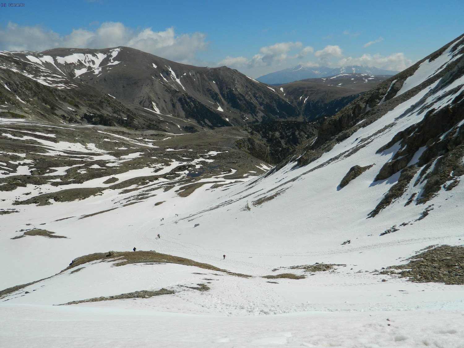Des del Coll de la Marrana cap a est, la neu que hem remuntat per assolir-lo. 