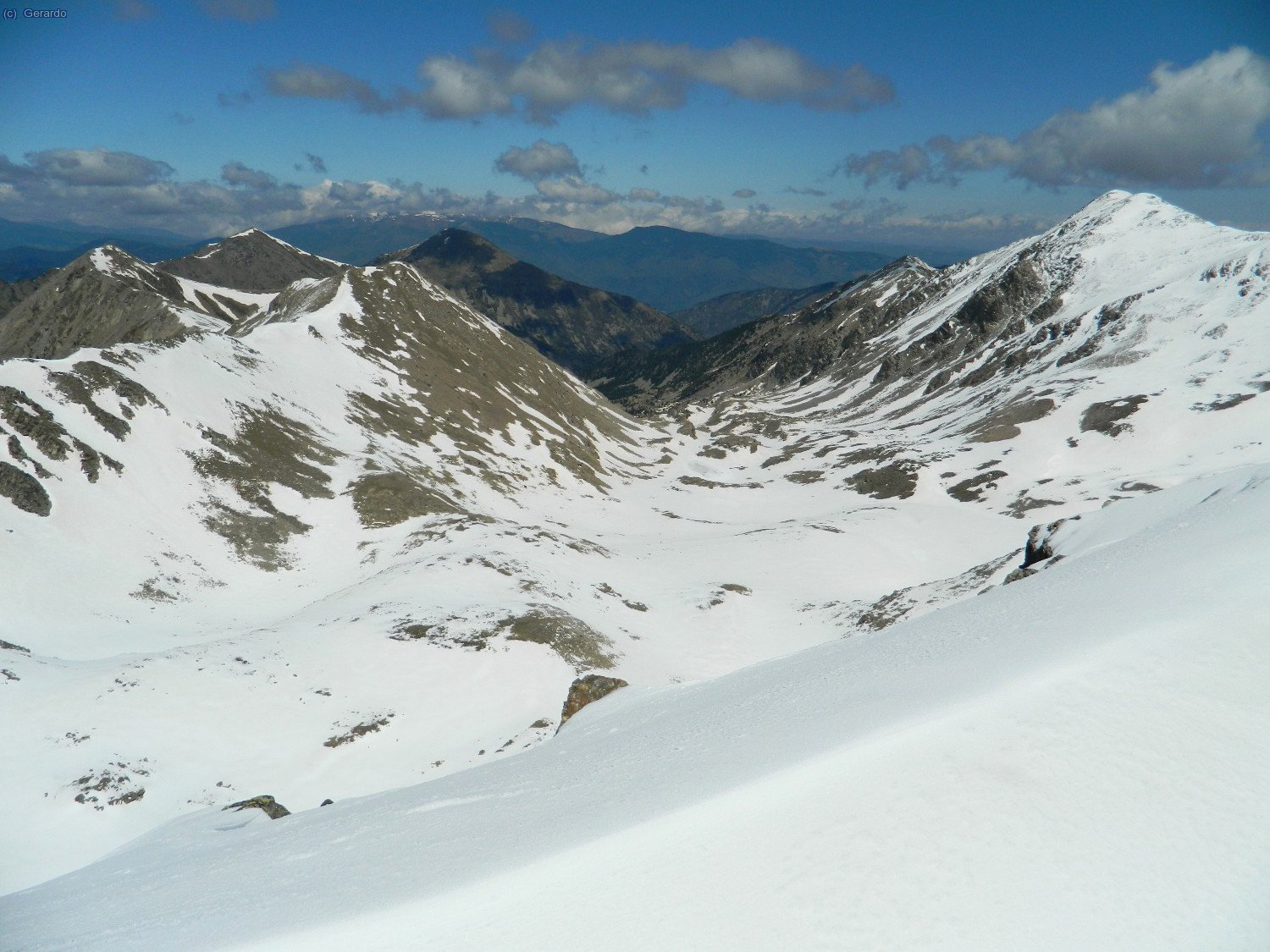 ...al nordest, la Coma de Mal Infern, amb Bacivers a la dreta...