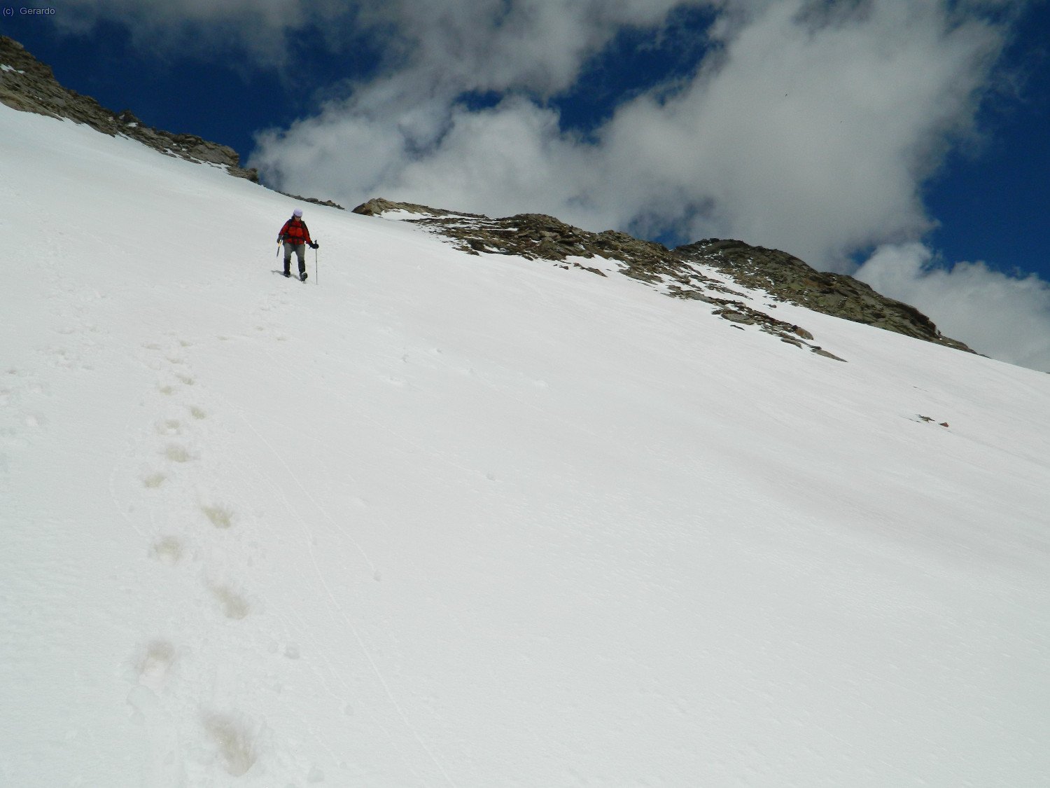 A la meitat inferior d