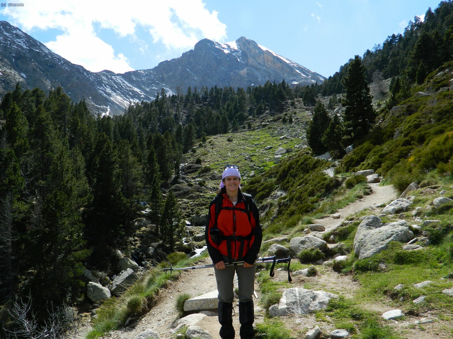 Mati gairebé arribant al cotxe, amb el Gra de Fajol Gran al fons.