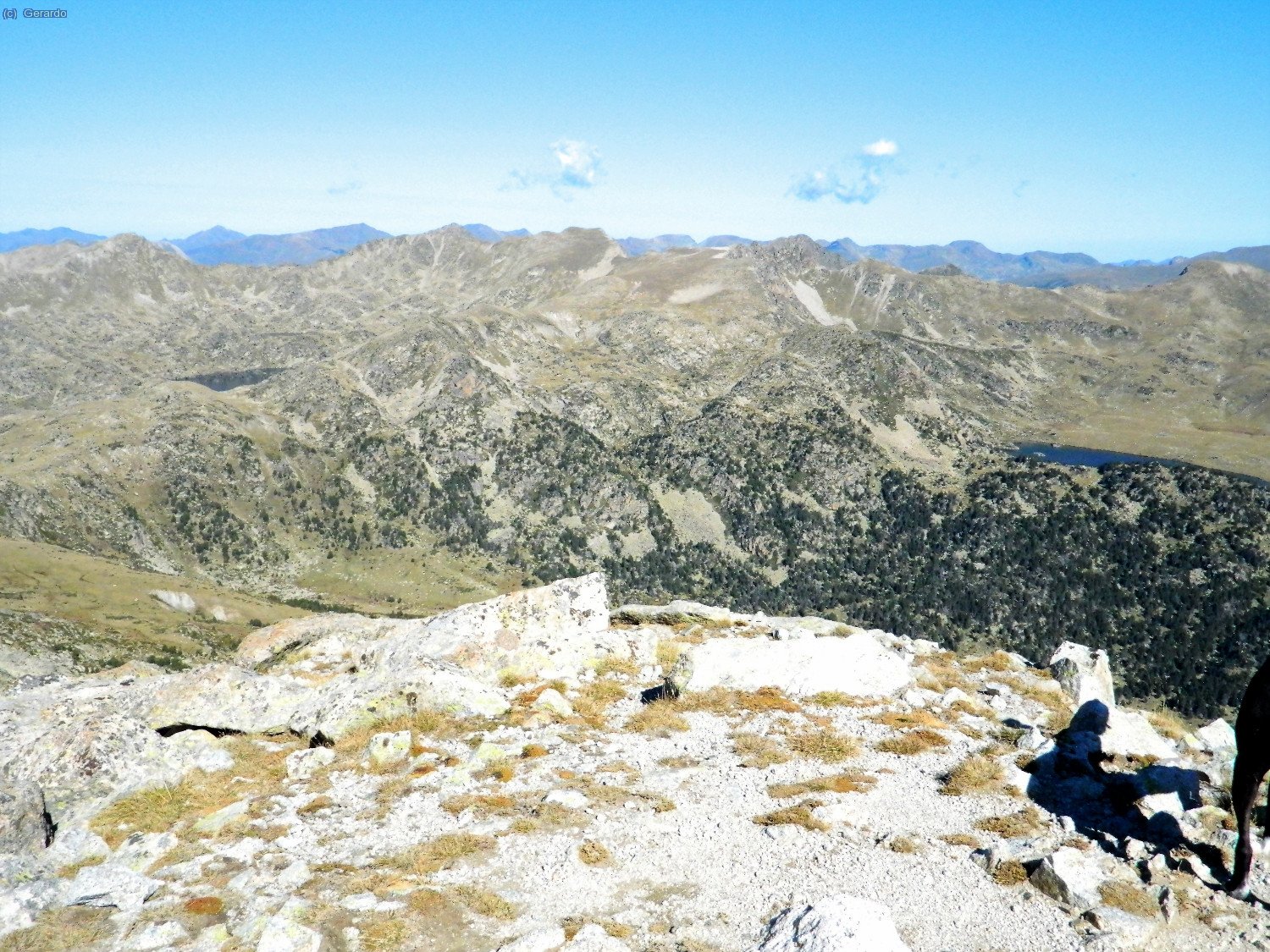 ... i a nord, amb els cims andorrans.