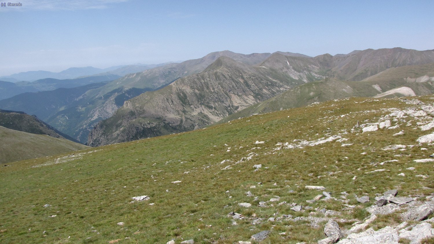 Al oeste, territorio Puigmal.