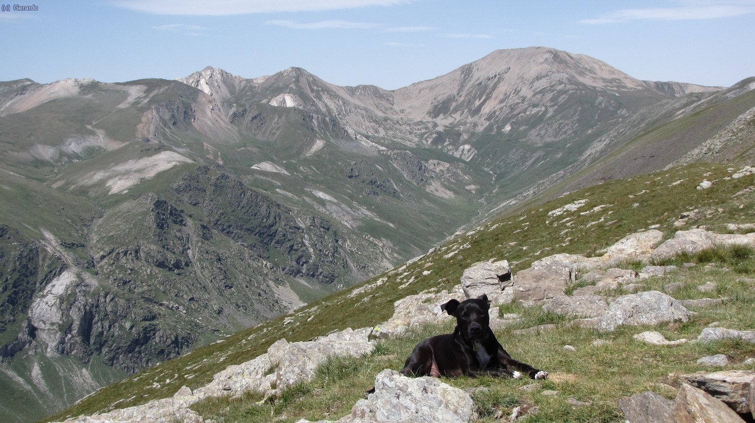 Y Plom con el horizonte norte al fondo.