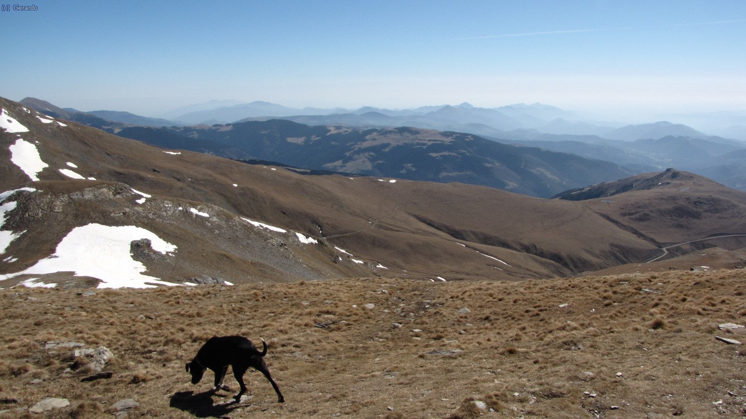 ...a este-sudeste, la cabecera de Fontlletera, por la que hemos subido...