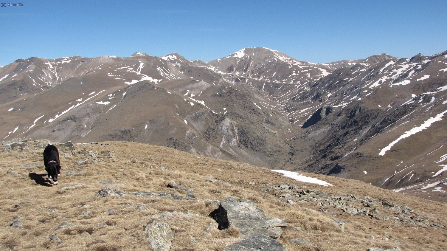 ...y de nuevo a norte, en un plano más corto, con la cabecera de la Coma del Freser y el Bastiments.