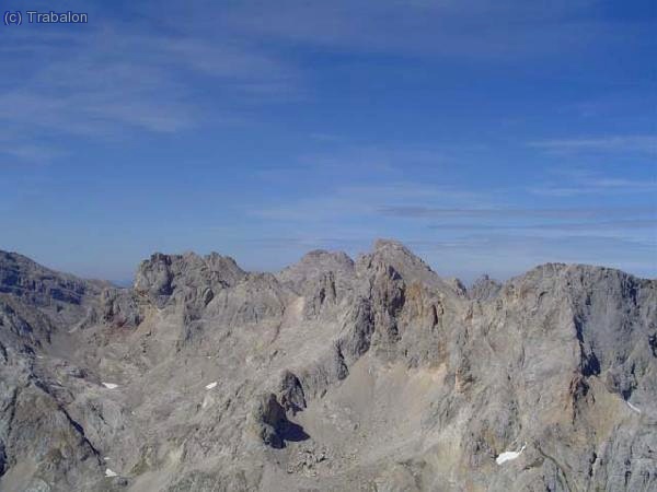 Torre Cerredo desde la cima