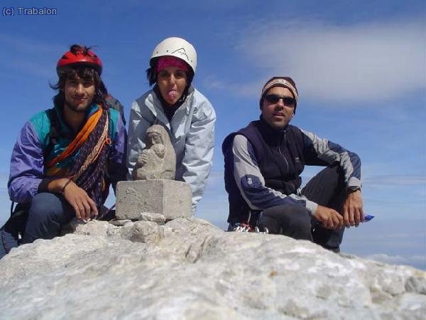 En la cima muy contentos