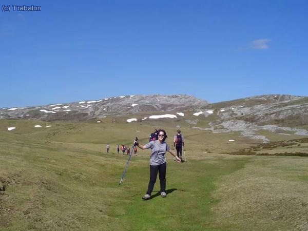 Itziar con el Irumugarrieta al fondo