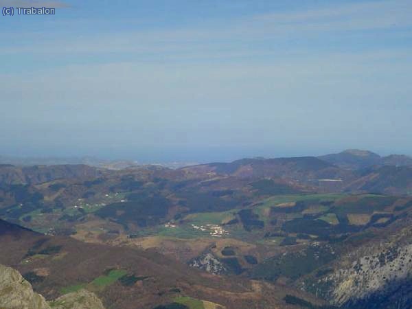 Donostia se ve al fondo junto al Cant&aacute;brico