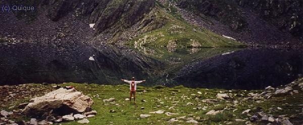 Llac de Baiau amb reflexe i cul de Sergi inclos