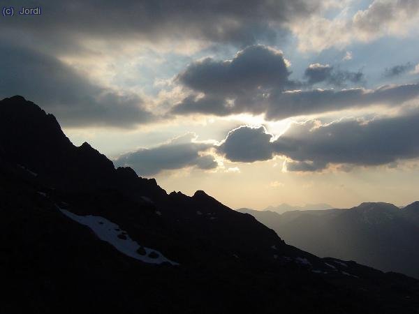 Empieza a ponerse el sol