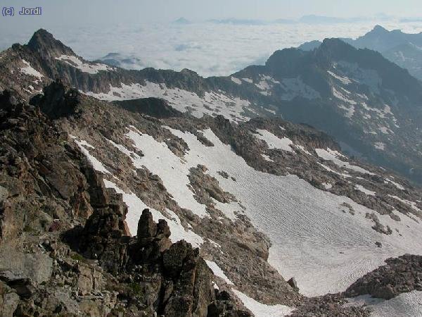Besiberri Nord desde la cima del B. Sur