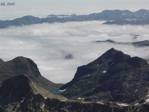Coll de Horo y val d´Aran bajo las nubes