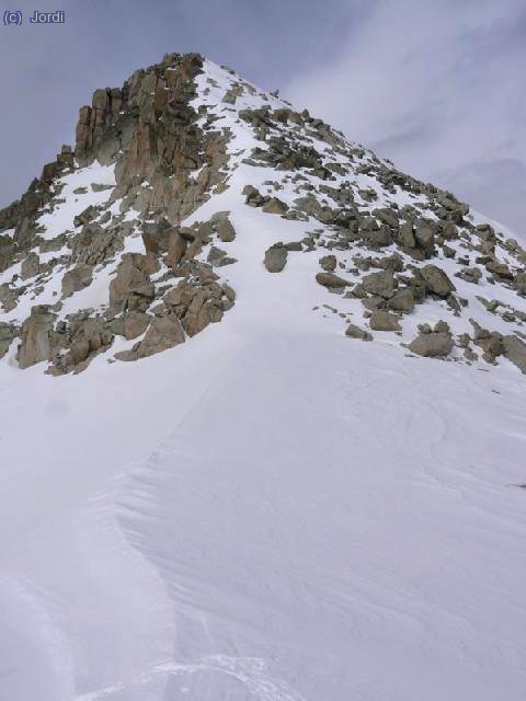 El pico desde el collado