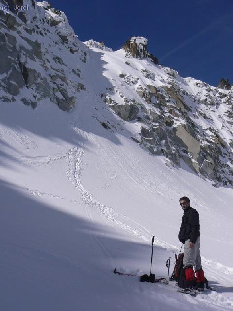 Narhinan preparandose para subir el corredor