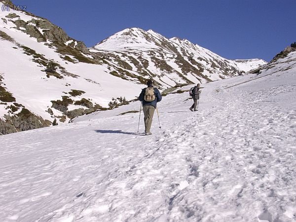 Subiedo desde Santuario de Nuria al Coll de Noucreus