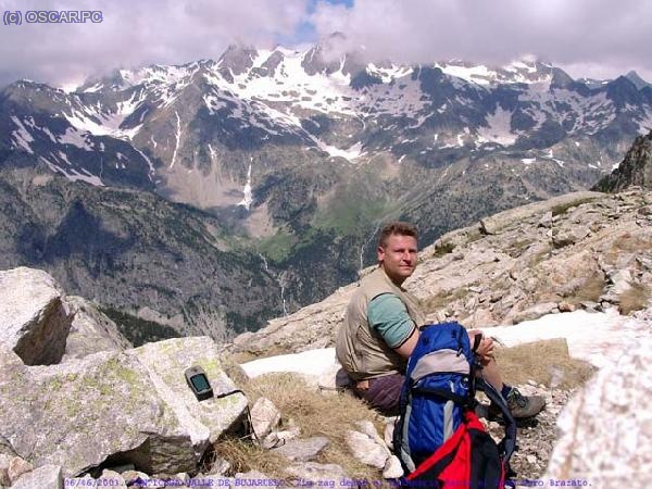 Peque&ntilde;o descanso subiendo del balneario de Panticosa hacia el ibon de Brazato.