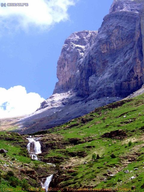 Vista del Valle de A&ntilde;isclo desde Fuenblanca hacia el collado de A&ntilde;isclo.
