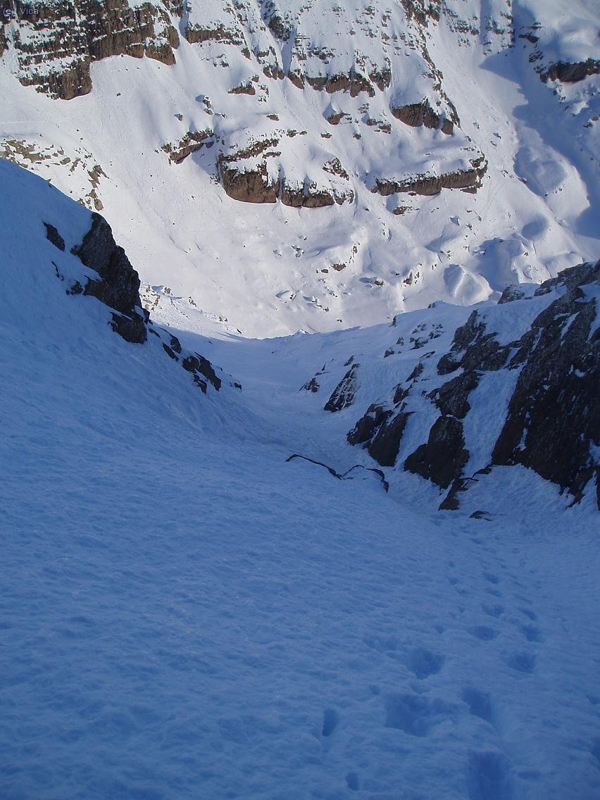 solo nuestras huellas en la nieve.