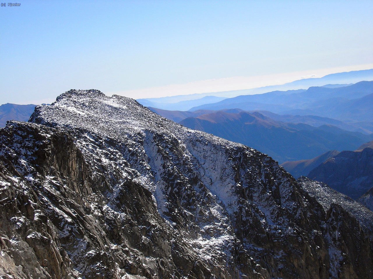 Detalle del estado de las canales del Russell, que hicieron que lleg&aacute;ramos al Tempestades sin nieve... &iexcl;a la 5&ordf; va la vencida, en 2009 caer&aacute; en el zurr&oacute;n!