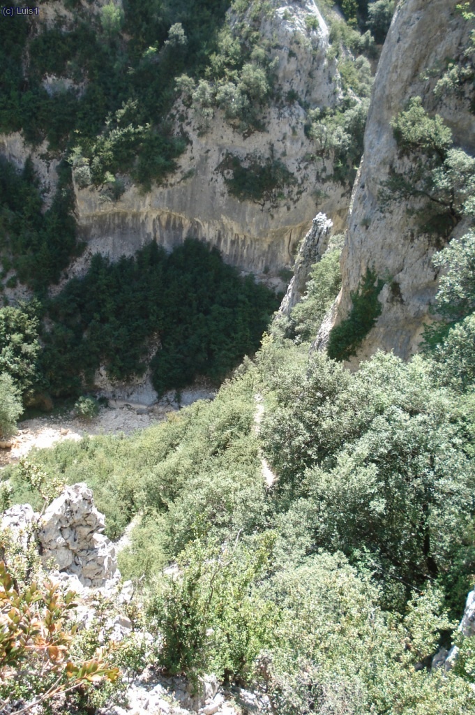 Comenzamos a subir por el sendero del Turmo que nos llevar&aacute; a Ot&iacute;n