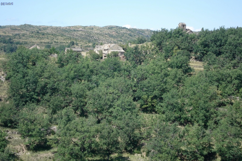 Ot&iacute;n barrio alto con la iglesia.