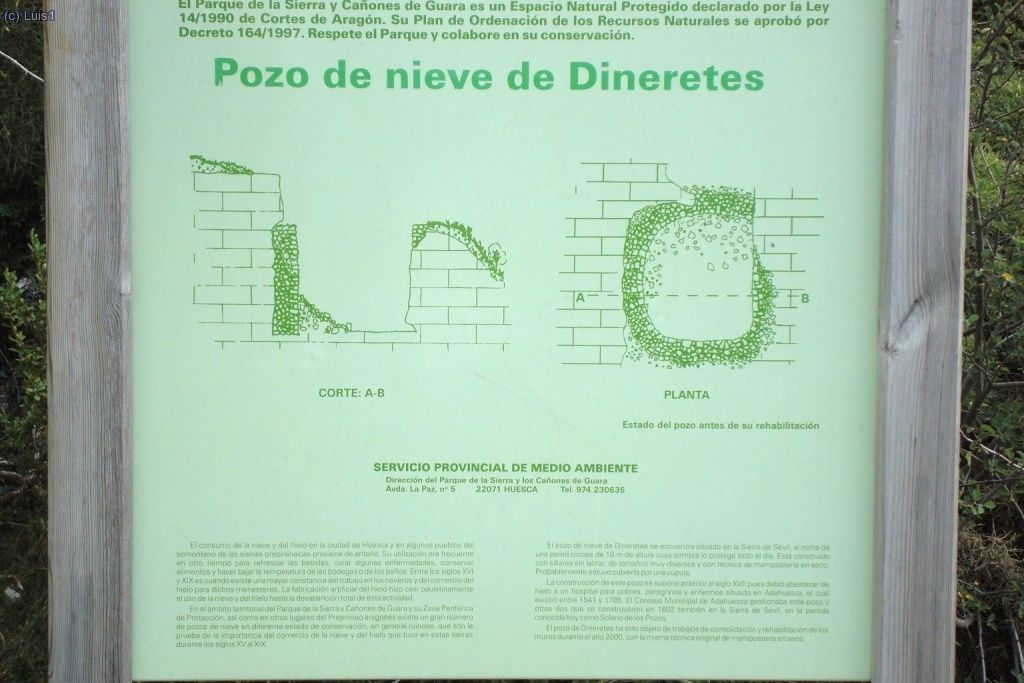 Panel informativo del Pozo de Nieve.