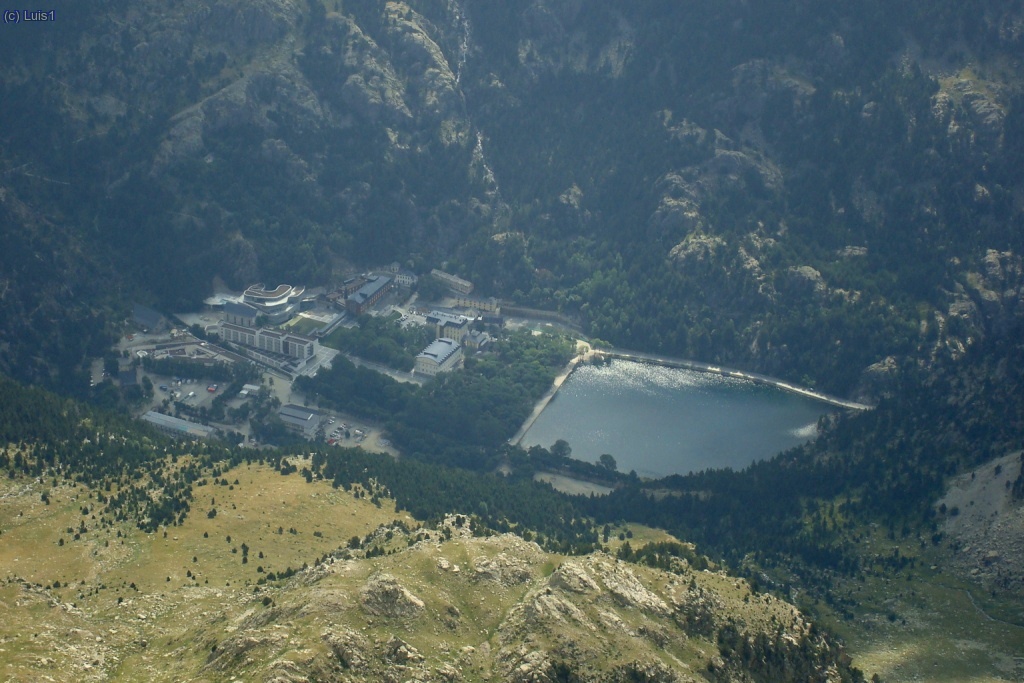 Zoom sobre el Balneario de Panticosa.