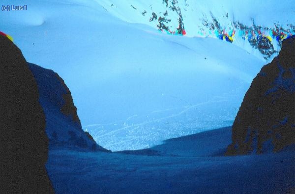 Mirando desde la Brecha hacia el fondo del valle.