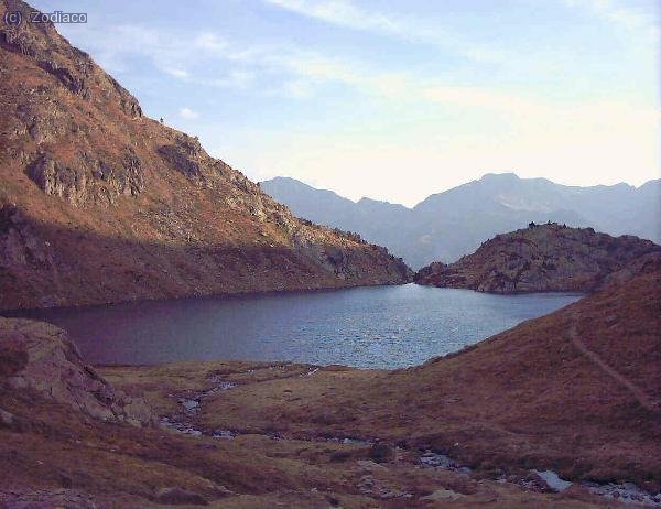Estany D´Estats, situado al pie de la Pica D´Estats